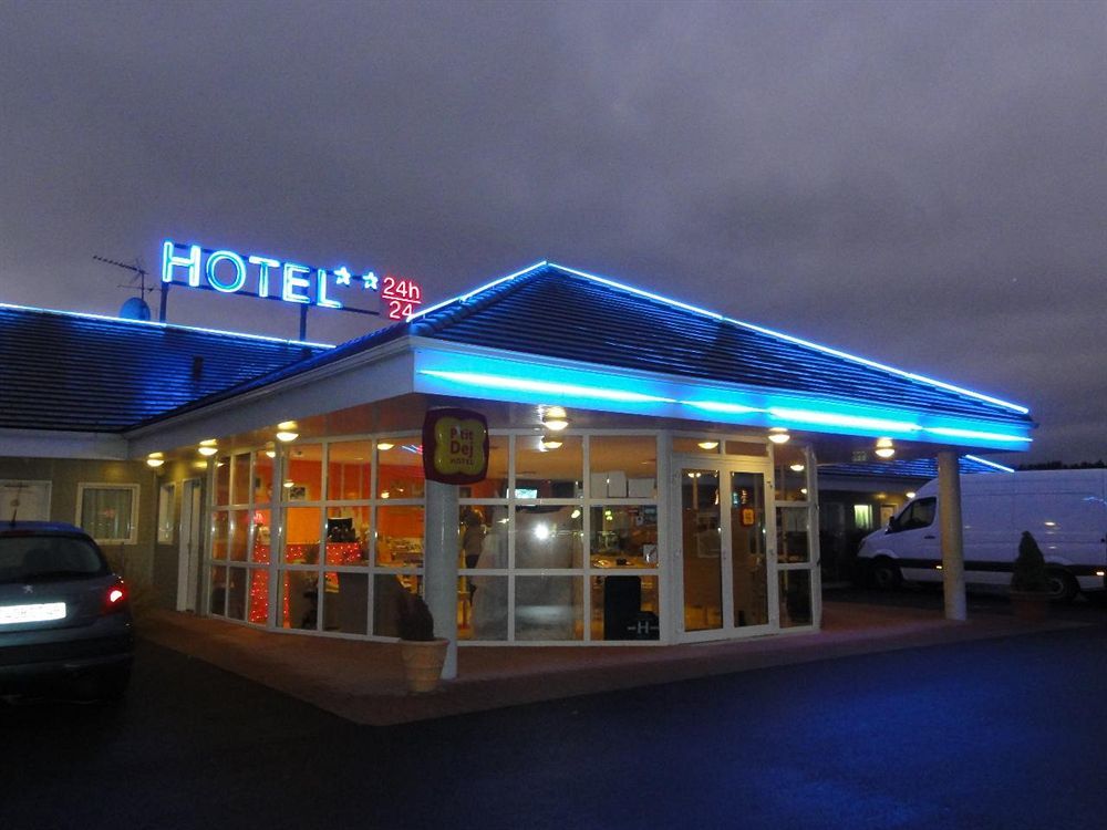 The Originals Access, Hotel Saint-Flour Exterior foto